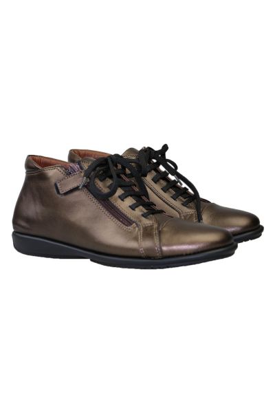 Comfort Sneaker By Relax In Bronze