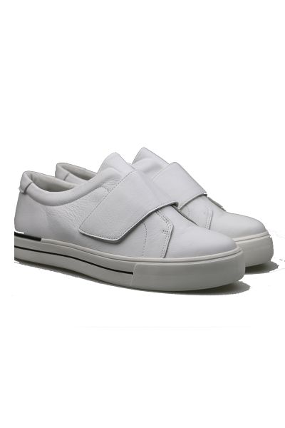 Slip-on sneakers for everyday comfort, ALYCES by Ziera is the ultimate grab-and-go pair with a removable footbed that acts like a mild orthotic.