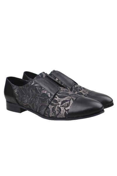 Gamins Junta Shoe In Black