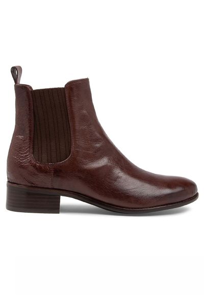 Step into understated elegance with these leather ankle boots by Django & Juliette. COHEN has a subtle profile with an elastic gusset to assist in getting the perfect fit. Style Cohen.