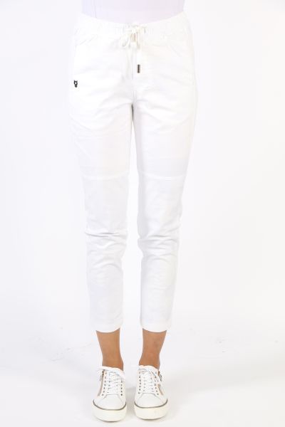 Funky Staff Cam Pant In White Print