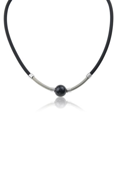 Jantan Tube Necklace In Black