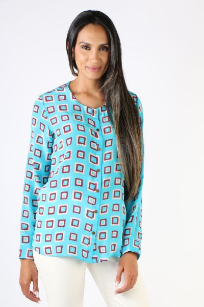 Your new everyday top is here just in time for summer. This Agni top is a perfect fit with its hand block printed geometric pattern, long sleeves and a relaxed look in silks that sashay with your every move. Pair it up with your favorited denims, a side s