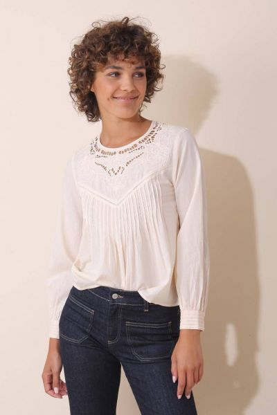 Indi & Cold Cutout Blouse In White