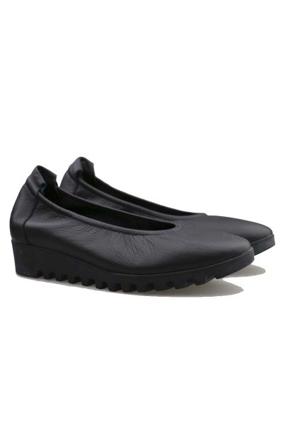 Lomiss Shoe By Arche In Black