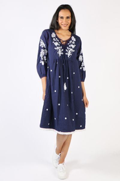 Introducing the ultra chic Lulasoul Drew Dress. Its relaxed fit, round neck and A line shape provide a flattering and comfortable silhouette. Contrast embroidery and hand stitching add touches of detail, while side pockets make it practical for everyday w