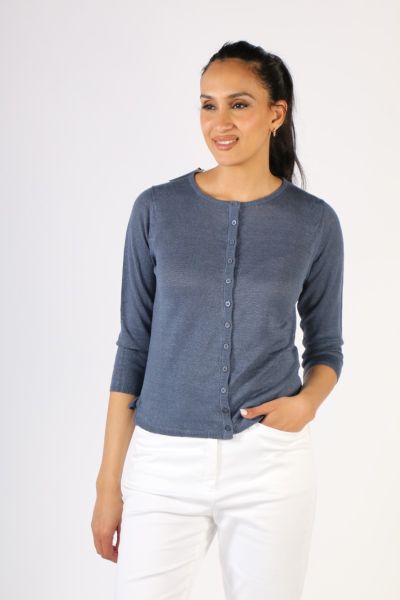 The Pingu Linen Hemp Cardigan by Mansted is the ideal essential for all seasons. This cardigan is perfect to protect your shoulders when the sun comes out or a statement piece to any basic outfit. You can wear it with a dress or pair it with a top and jea