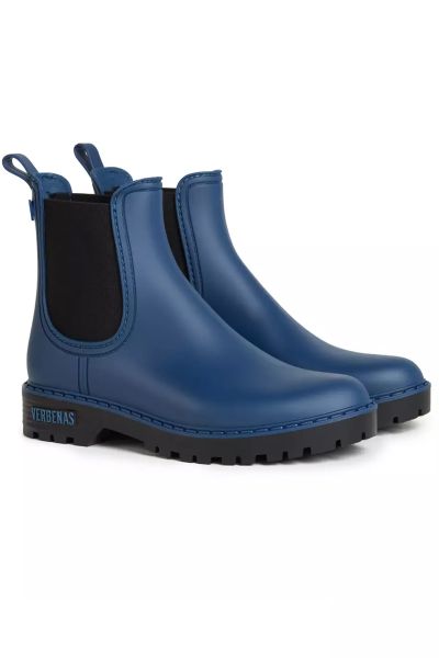 Gaudi Mate Gumboots add a touch of style to your looks during those rainy days without forgetting about practicality. No puddle will be able to stop you as long as you wear our Gaudi rain boots. Perfect to combine with all your wardrobe, don't miss them!