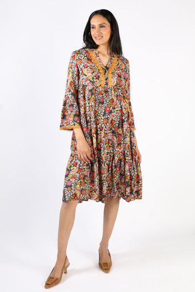 This charming Heather Dress showcases the sublime fusion of oriental florals and rich jewel tones of our new Beatrix Print. Featuring longer, belled sleeves and delicate mustard lace trimmings, the Heather Dress is a flattering shape for all. A perfect ch