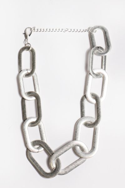 Threadz Metallic Chain Loop Necklace In Silver