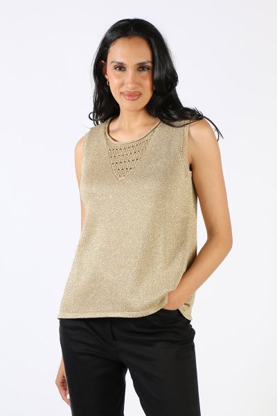 An easy glam top that gives you instant luxe look is this Ping Pong Top. In a Lurex that glints and shines with your every move, the lurex top has a round neck with a textured front and a sleeveless look. Slay it on its own or over a shirt, the style poss