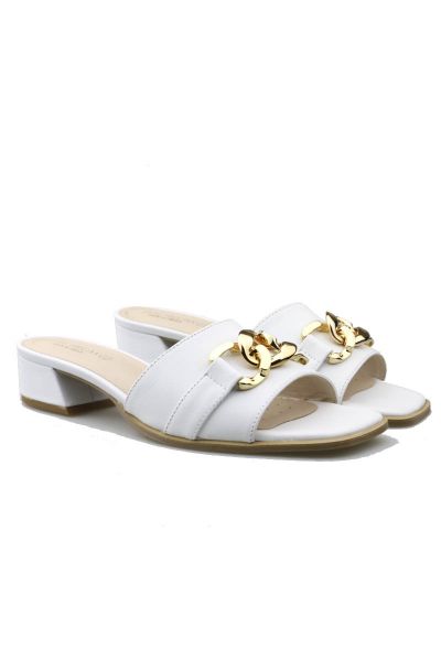 Chunky Chain Sandal By Relax In White