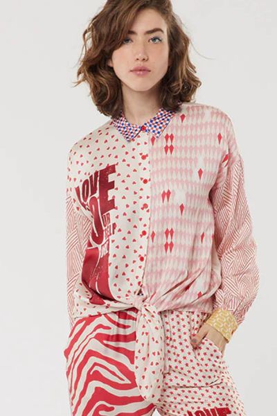 Me369 Sofia Tie Front Shirt In Rouge Print