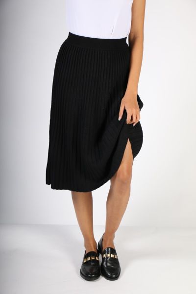 Spanner Pleated Skirt in Black
