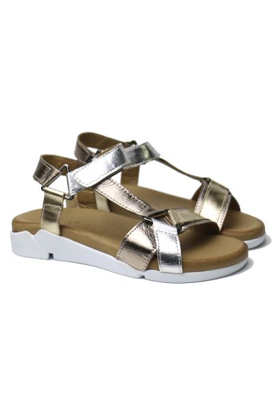 Thyme and Co Torque Sandal In Metal