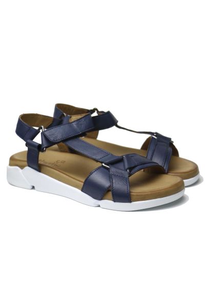 Thyme and Co Torque Sandal In Navy