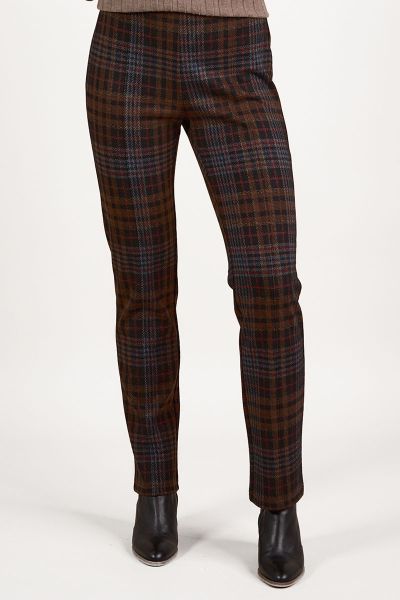 An easy Vassalli Slim Leg Full Length Knit Pull On Pant. Made from stretch fabric for the perfect fit it has an Elastic waistband and Pintuck Centre Front Seam detail. Style with easy tops.Style 294.
