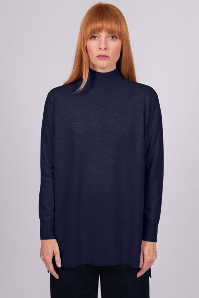Combining modern design, cozy vibes and style all in one, this Bridge and Lord piece is perfect for the season. The turtle neck tunic has back neck split and Hi low hem and side splits for ease of movement. The easy fit tunic has slightly dropped shoulder