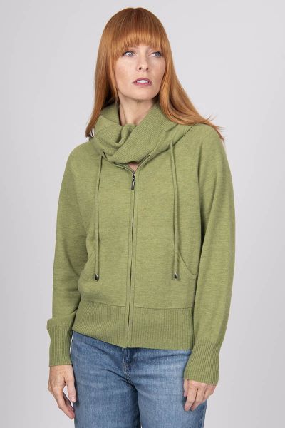An easy throw over for lazy days, our sports inspired Hayley hoodie from Bridge and Lord is a loungewear favourite. Crafted in their signature merino cashmere yarn for the ultimate luxury, this hoodie is perfect for styling all year round. BL5654.
