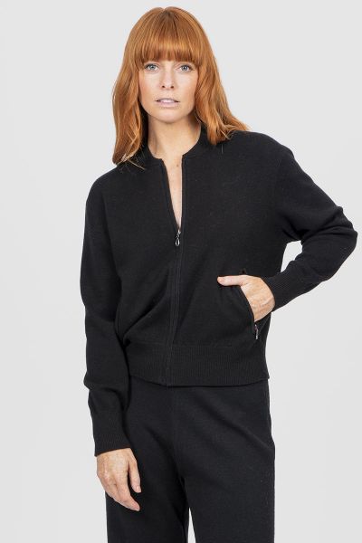 Step into versatile, timeless style with the Bomber Jacket a modern essential that elevates your casual wardrobe with effortless sophistication. Designed for comfort and practicality, this jacket blends classic bomber elements with a contemporary knitwear