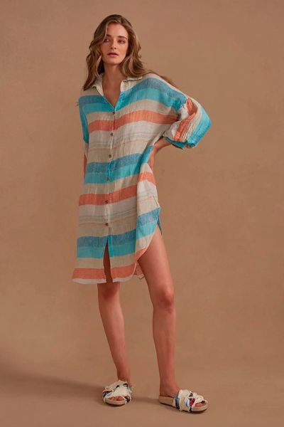 The Sari Mini Dress is a versatile piece that effortlessly adapts to your unique style. The loose fit of this dress makes it an ideal choice for standalone wear or as a layering piece over pants, allowing you to embrace different looks with ease. style L2