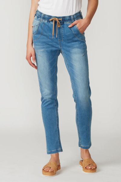 Casual jean with elasticated waist and adjustable drawstring tie. Soft handle achieved by special garment wash.