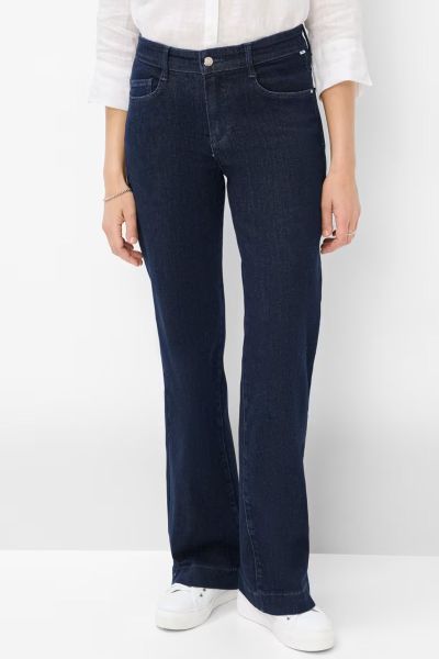 The Style MAINE is an everyday piece for women. Stylish and trendy at the same time, the palazzo pants become a special eye catcher. Our styling tip, combine them with casual tops and sneakers for an up to date look. The wide leg womens pants have a casua