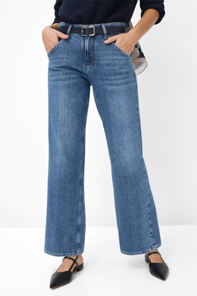 The Style MAINE is an everyday piece for women. Stylish and trendy at the same time, the palazzo pants become a special eye catcher. Our styling tip, combine them with casual tops and sneakers for an up to date look. The wide leg womens pants have a casua