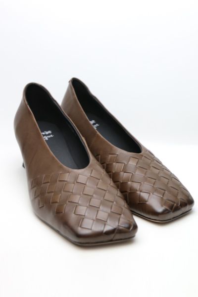 Valentina Pump By Minx In Coffee