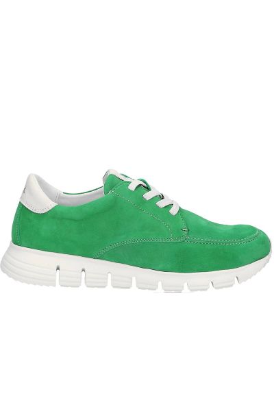 the Fine suede leather characterizes the womens MokRunner D016. Its soft, flexible and summery and light, making it the perfect barefoot shoe for the summer. The elastic rubber laces and the replaceable soft footbed guarantee a perfect fit. The unique Mok