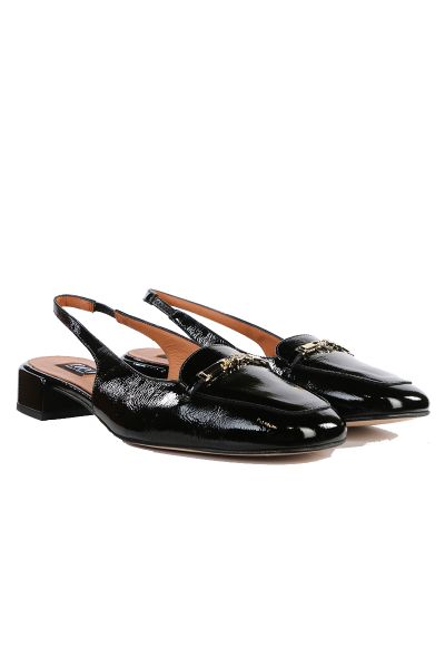 Step up your style with these elegant patent leather slingback shoes from Neo, perfect for any occasion. Featuring a chic round toe and a stylish gold chain detail across the front, these shoes exude sophistication and modern flair. The comfortable block 