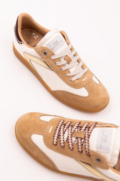 0'105 Nova Sneaker In White