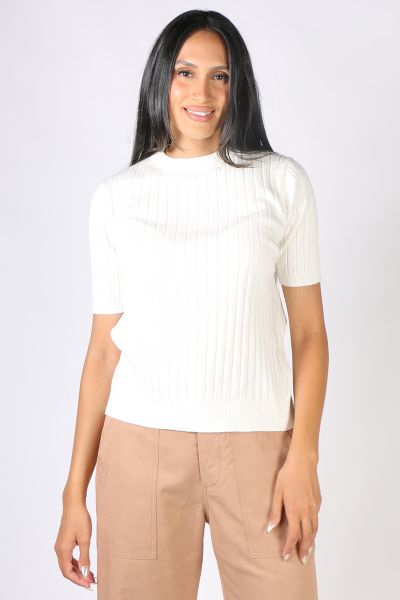 Made from our soft cotton cashmere blend, the Nucleus Ribbed Tee is the luxe basic we are loving this Autumn and Winter. round ribbed neckline and body skimming. STyle PP3543.