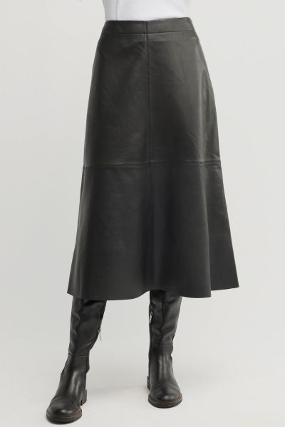 Yarra Trail Rawhide Skirt In Black