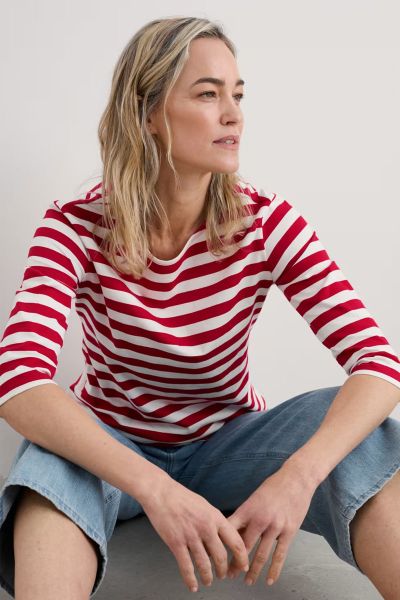Seasalt Sailor Tee In Scallion Scarlet Red