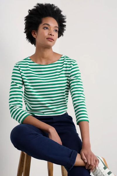 A 3/4 sleeve version of our classic sailor stripes, made with soft and breathable organic cotton, with an elegant boat neck and relaxed fit. The stripes come in a range of coastal colours, and are yarn dyed for crisp vibrancy. Effortless style perfect for