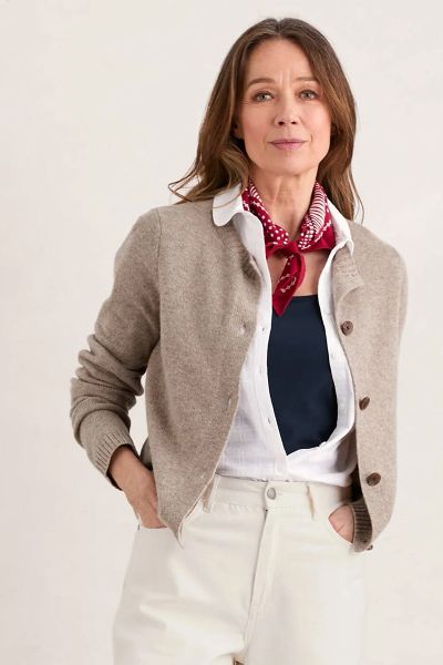 Knitted using a warm wool blend made using 60% RWS certified merino wool, the Tern Tide Cardigan is our go to layer for cool evenings and chilly days. It has a semi fitted shape that falls at the natural waist, with a ribbed cuff, hem and neckline. Design