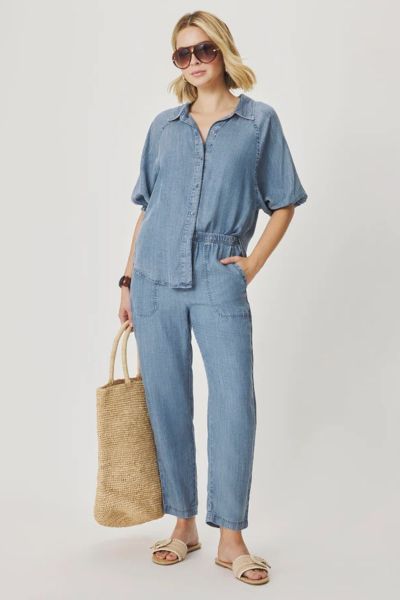 Our best selling Angie Pant is crafted in a straight leg version. This Indigo Straight Leg Pant is cut from lightweight indigo lyocell for effortless looks. Designed with an elastic waistband and distinctive roped drawcord, these pants offer a comfortable