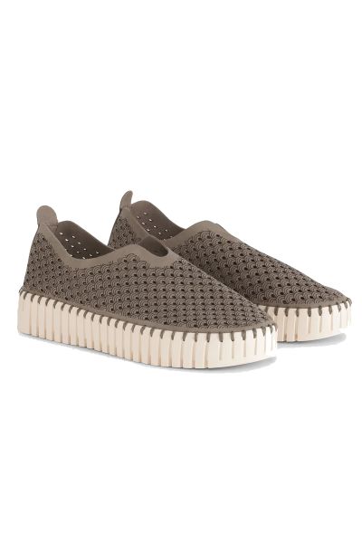 Plateau Tulip shoe by ILSE JACOBSEN. The upper is made of recycled microfiber with a decorative laser cut pattern attached to our iconic Tulip outsole, made of natural rubber and recycled rubber, with match colored recycled thread, using no glue. The inso