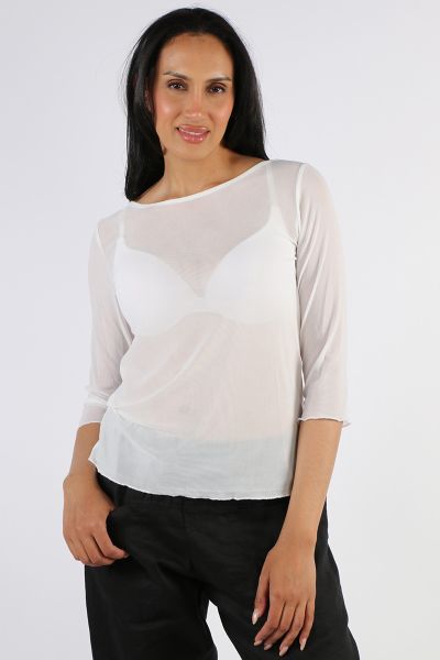 Be on top of sheer trend this season in this Sia Top By Two By Two. The easy sheer top gives you a perfect edge to be paired with easy tank or bra let. With a round neck and 3/4 sleeves, style it with high waisted pants and an easy blazer. Style 1921.
