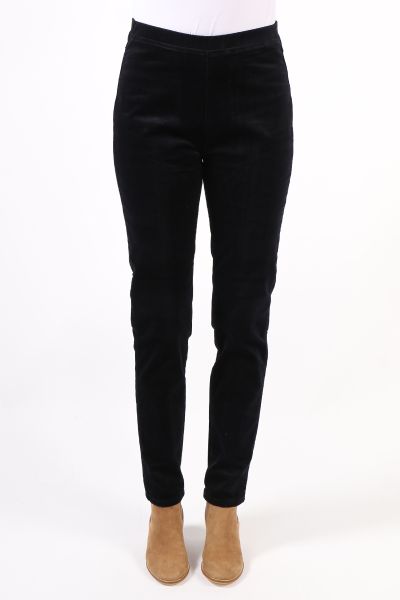 Vassalli Skinny Leg Full Length Pinwale Cord Pull On is your go to for the season. Made from stretch fabric for the perfect fit, it has Elastic waistband and Two back patch pockets with 'V' stitching detail embroidery above wearers right-hand back pocket.