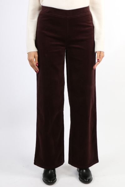 Vassalli Loft Cord pull on are one of our best selling styles, now available in this gorgeous wide leg silhouette Crafted from a comfortable stretch cotton corduroy, this is the style you will be wearing on repeat through the Autumn Winter season
