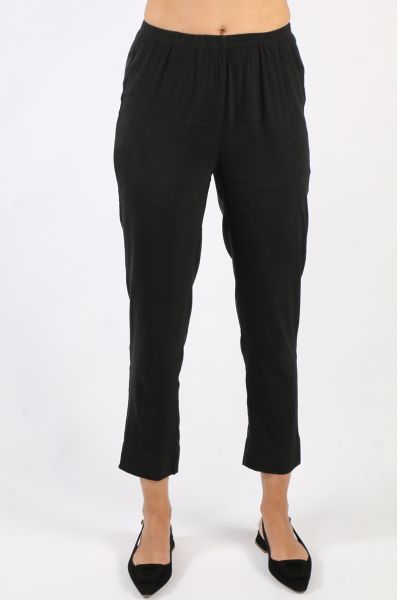 Verge Saga 7/8th Pant In Black