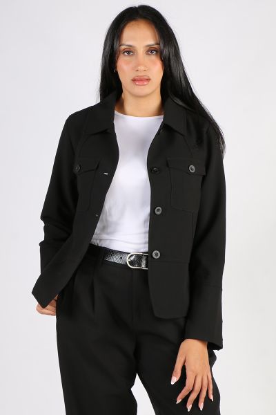 Go for a perfect outerwear for the season that keeps you warm and stylish all at the same time. In a viscose blend, the jacket has a shirt collar, full sleeves, a shirt collar and fron button through closure. Style with Cellar pants for a full suit look. 