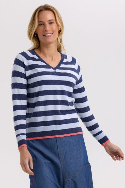 This is the kind of knit you will reach for on repeat. The Essential V Neck offers that just right balance of comfort, breathability, and softness easy to wear, easy to love and stylish back with jeans or over your favourite tee. With a timeless V necklin