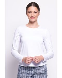 An easy classic round neck shirt by Foil is a perfect go to for the season. The long sleeve tee with a round neck and full sleeves a perfect layering piece all year round. In a cotton jersey, go for any jackets and jeans combo. Style 7740.