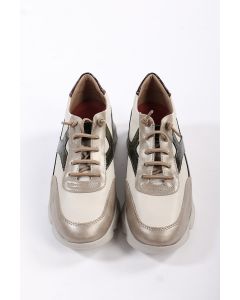 Elevate your sneaker game and give your feet some luxury with these sneakers by 24 Hrs. Its is the perfect sneaker to bring comfort and style to any ensemble. Lace up closure, round toe, and decorative stitching. A futuristic 5cm ultralight EVA sole offer