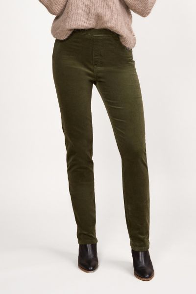 A little color never hurt anyone. Who said winter has got to be boring. This Vassalli Pinwheel baby Corduroy pants that are perfect for the season. In a straight leg and stitch details, the pull on pants come in a variety of colors that allow you to mix a