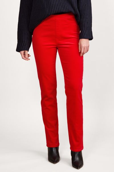 A little color never hurt anyone. Who said winter has got to be boring. This Vassalli Pinwheel baby Corduroy pants that are perfect for the season. In a straight leg and stitch details, the pull on pants come in a variety of colors that allow you to mix a