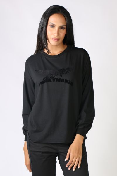Easy Funky Staff sweat tops keep you stylish while at home. In a Washed Cotton, these sweat tops have Long Sleeve and a Round Neck with a Funkymania statement print on front. Style these Sweat Tops with easy pants to lounge about in style. Style 58405.